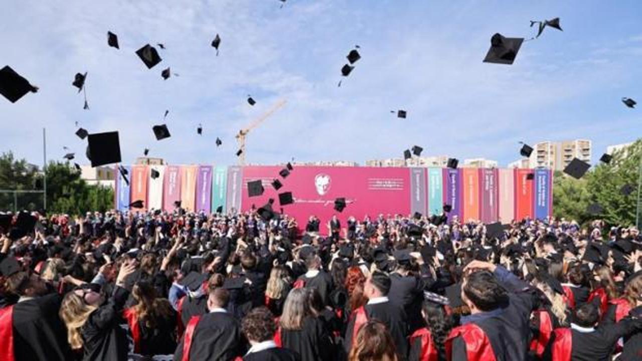 &Uuml;niversite &ouml;ğrencisi bulunan ailelere 10 bin TL destek