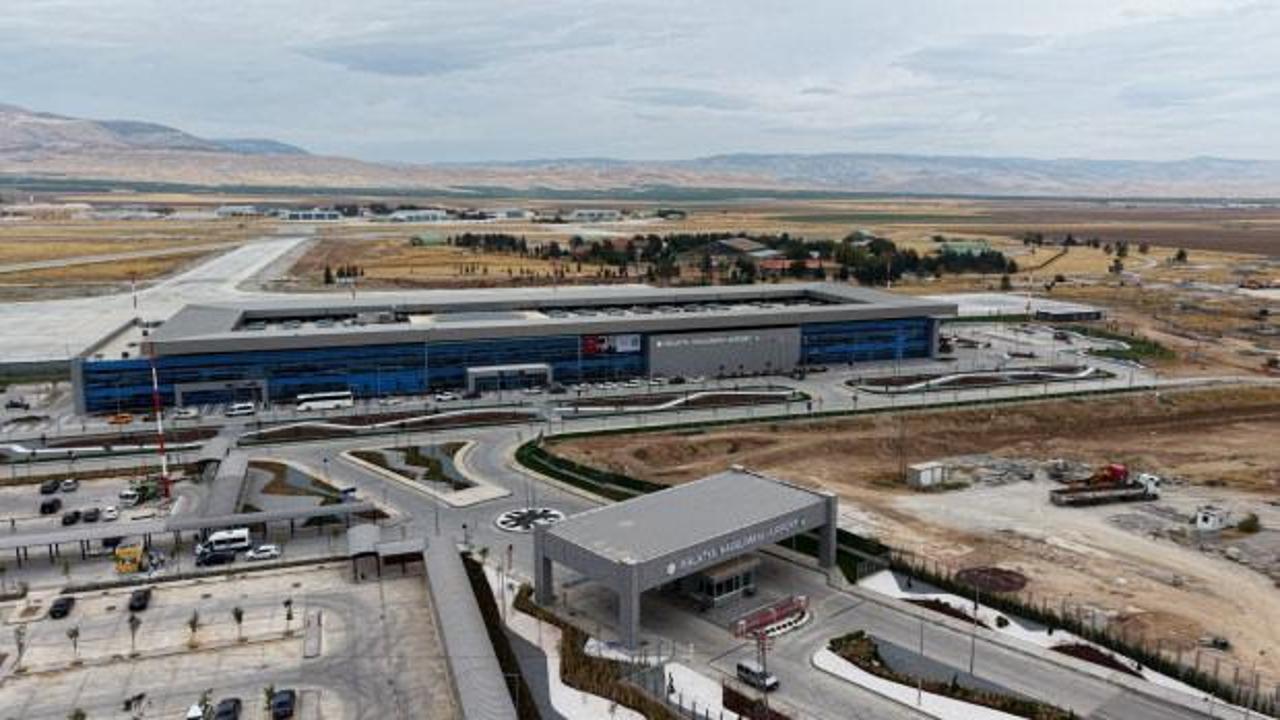 Malatya Havalimanı&rsquo;nda dev d&ouml;n&uuml;ş&uuml;m! Yolcu kapasitesi 2,5 milyona &ccedil;ıkarıldı