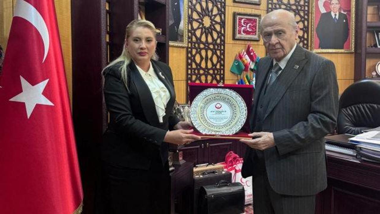  Bah&ccedil;eli, Bilge G&uuml;rs ile g&ouml;r&uuml;şt&uuml; 