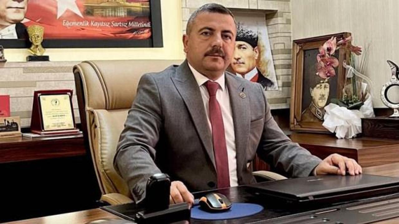 Bir belediye başkanı daha partisinden istifa etti