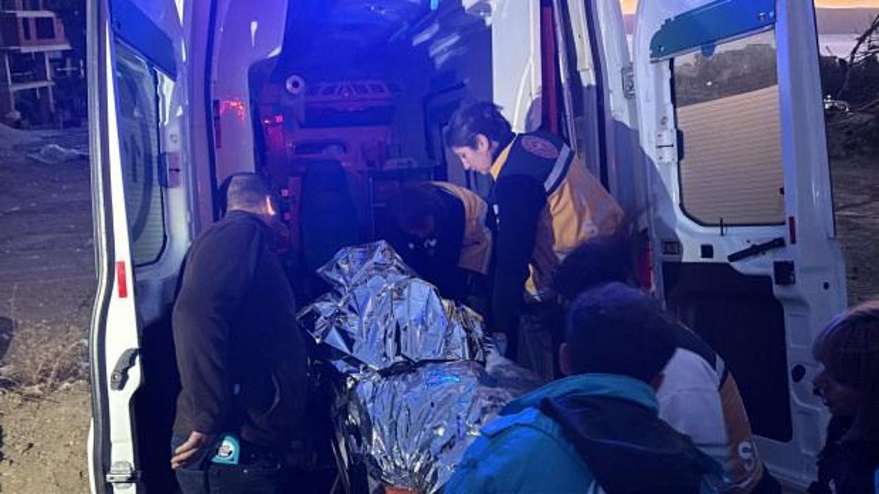 &Ccedil;anakkale'de toprak altında kalan 2 iş&ccedil;i kurtarıldı