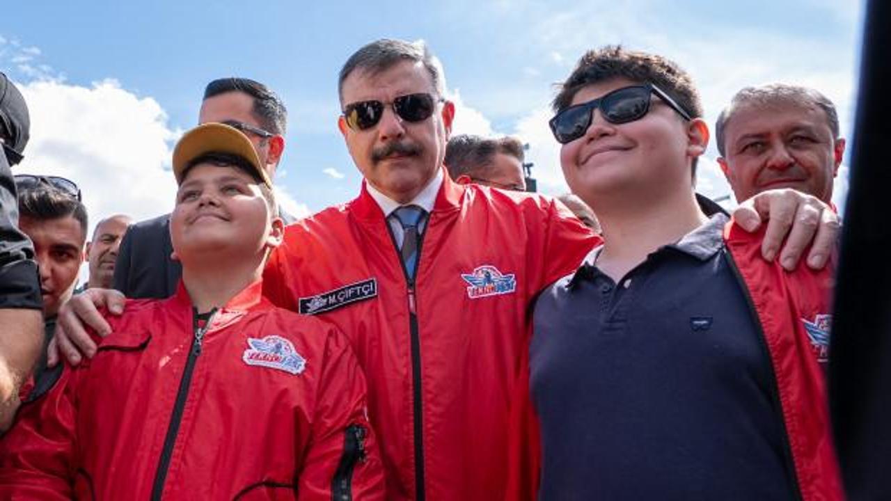 İ&ccedil;işleri Bakanı &Ccedil;ift&ccedil;i, TEKNOFEST G&uuml;neydoğu'yu ziyaret etti