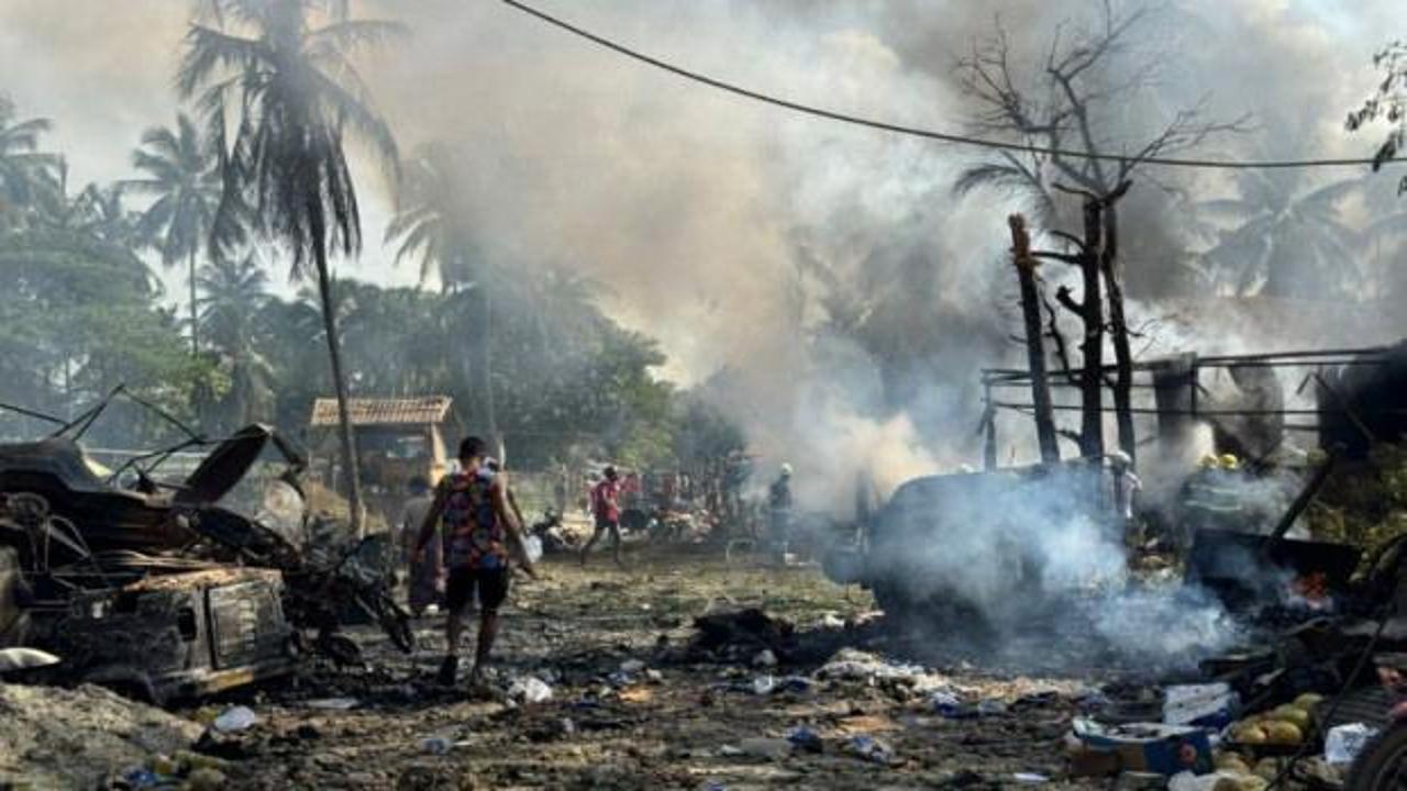 Arakan'a hava saldırısı: Siviller bombalandı