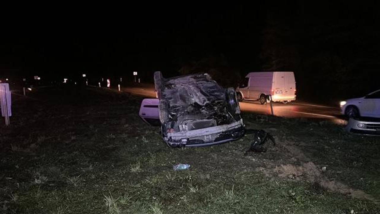 Zonguldak&rsquo;ta seyir halindeki otomobil takla attı: 2 yaralı