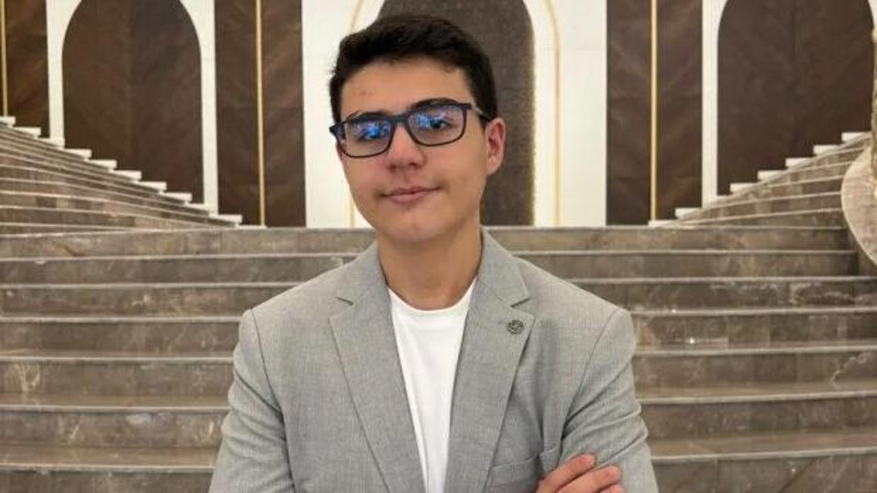 Milli satran&ccedil;&ccedil;ı Yağız Kaan Erdoğmuş, 15 yaşında tarihe ge&ccedil;ti