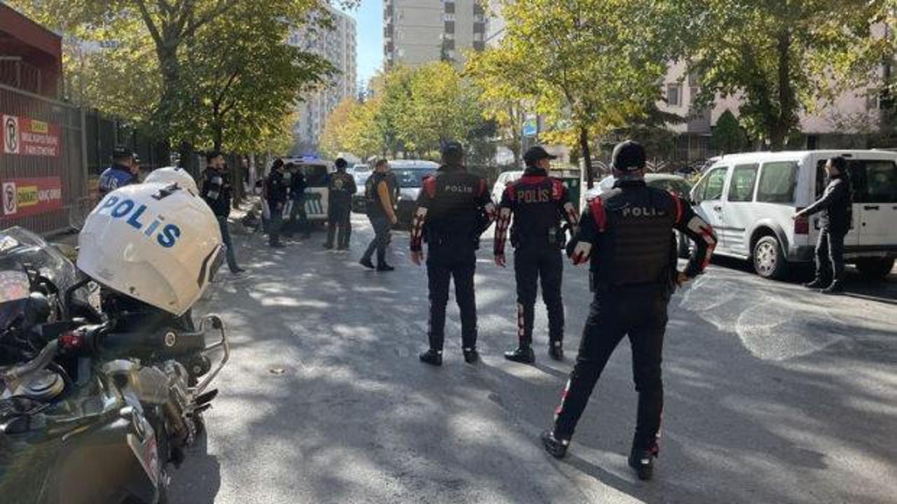 Okul &ccedil;evresinde polis denetimi: 2 ş&uuml;pheli g&ouml;zaltına alındı
