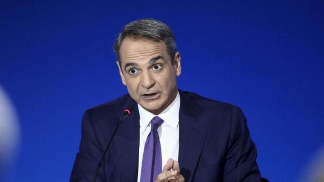 Yunanistan'da h&uuml;k&uuml;metin parti binasına saldırı