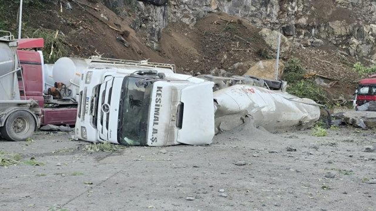 Artvin'de heyelan: Bir kişi hayatını kaybetti!