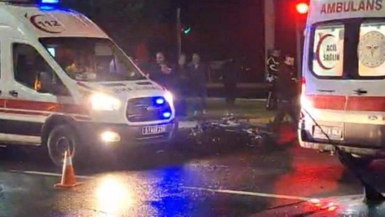 Feci kaza: Hafif ticari ara&ccedil; ile motosiklet &ccedil;arpıştı: 2 &ouml;l&uuml;, 1 ağır yaralı