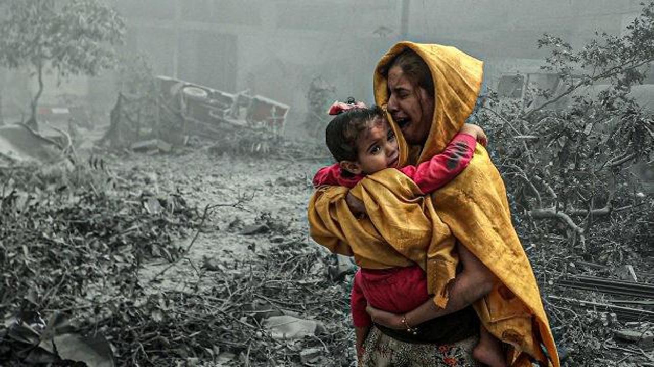 Gazze'de 3 yıllık soykırımın acı bilan&ccedil;osu: 74 bin şehit ve 80 milyar dolarlık yıkım
