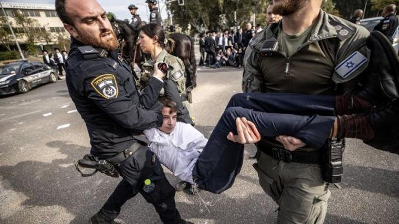 Harediler ger&ccedil;eği g&ouml;rd&uuml;: Kendi polisine "Nazi" benzetmesi! 