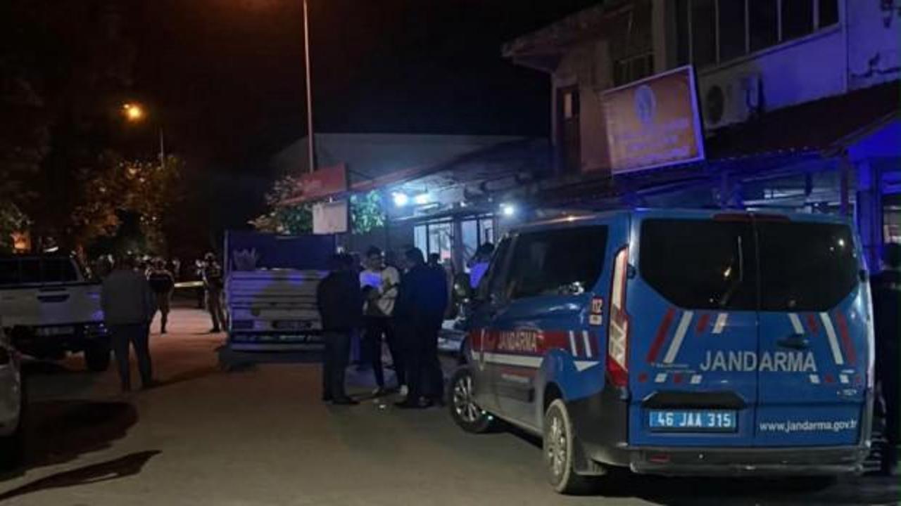 İzinde olan polis memuru silahlı kavgada hayatını kaybetti