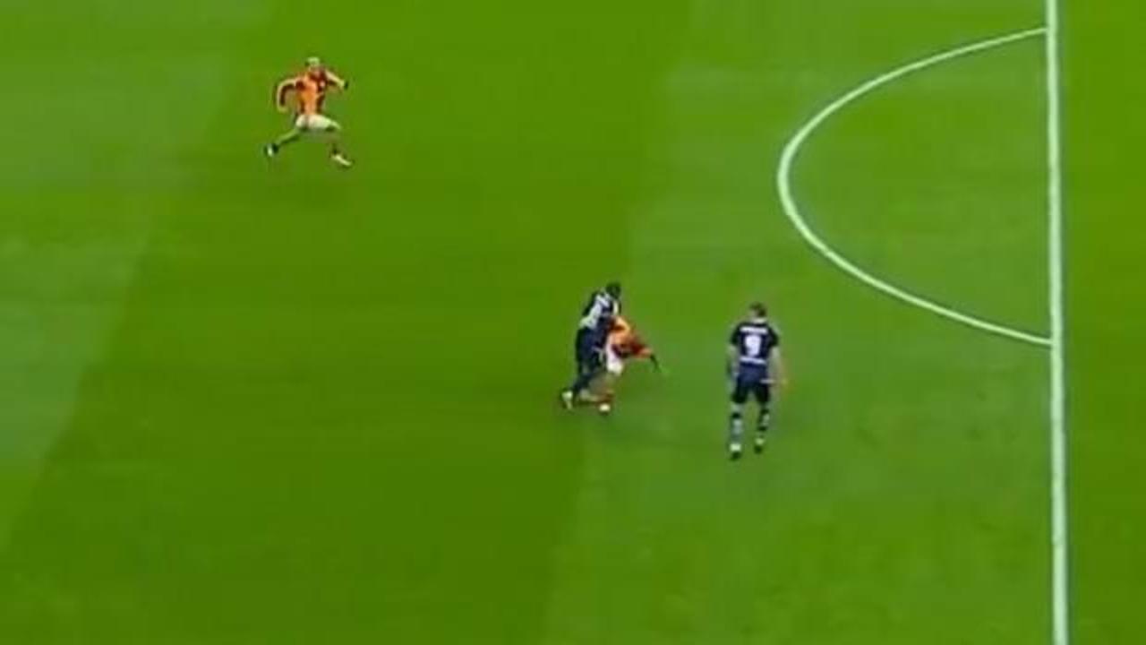 Rams Park'ta tartışmalı pozisyonlar! Eski hakemler a&ccedil;ıkladı