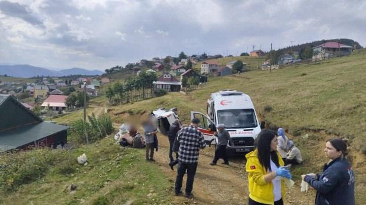 Sis Dağı Yaylası'nda kamyonet u&ccedil;uruma yuvarlandı: 1'i ağır 4 yaralı