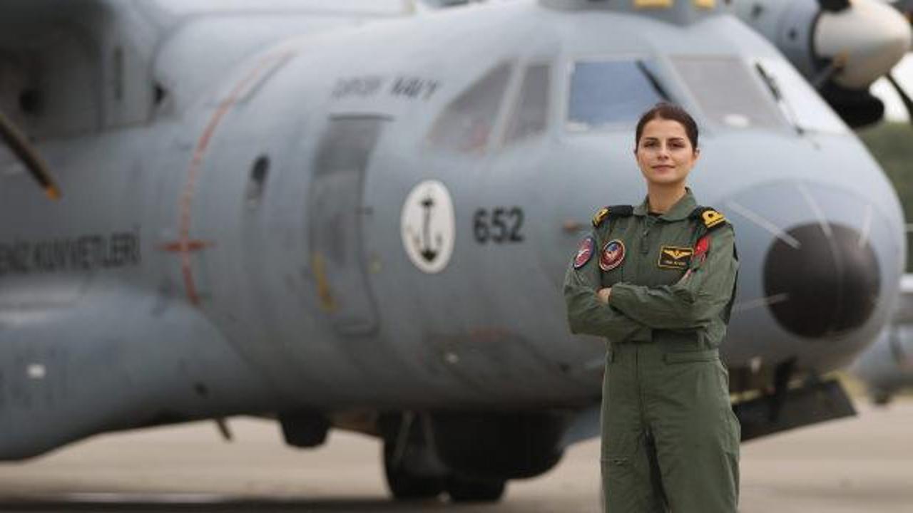 T&uuml;rk Deniz Kuvvetleri&rsquo;nde tarihi adım: İlk kadın pilotu g&ouml;reve hazır