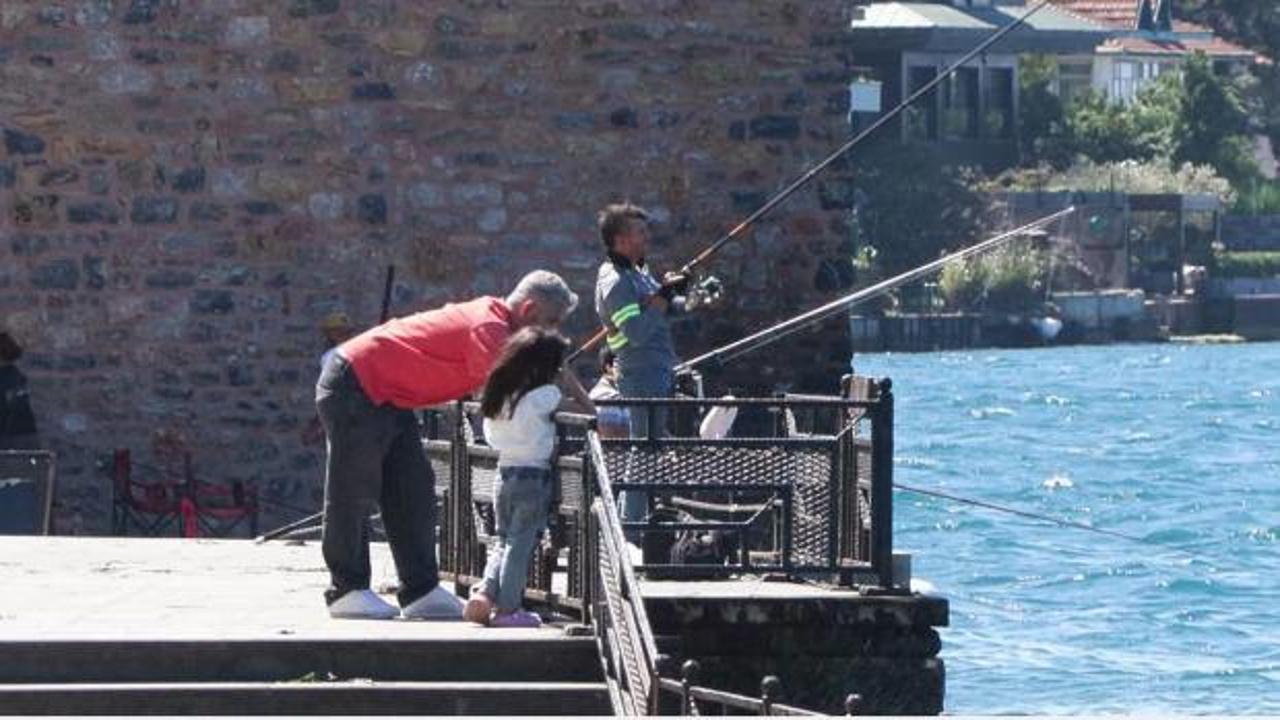 T&uuml;rkiye'de yaz geri geliyor! İstanbul'da sıcaklık 25 dereceye &ccedil;ıkacak