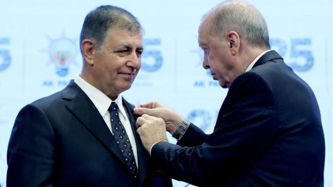 AK Parti'ye ge&ccedil;ti, İzmirlilere m&uuml;jdeyi verdi! Mega projeyi duyurdu...
