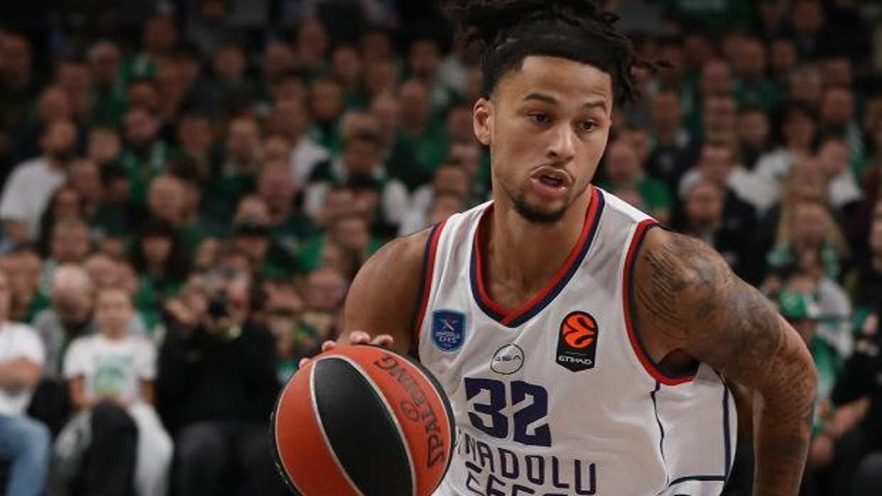 Anadolu Efes, Zalgiris'i 15 sayıyla yıktı
