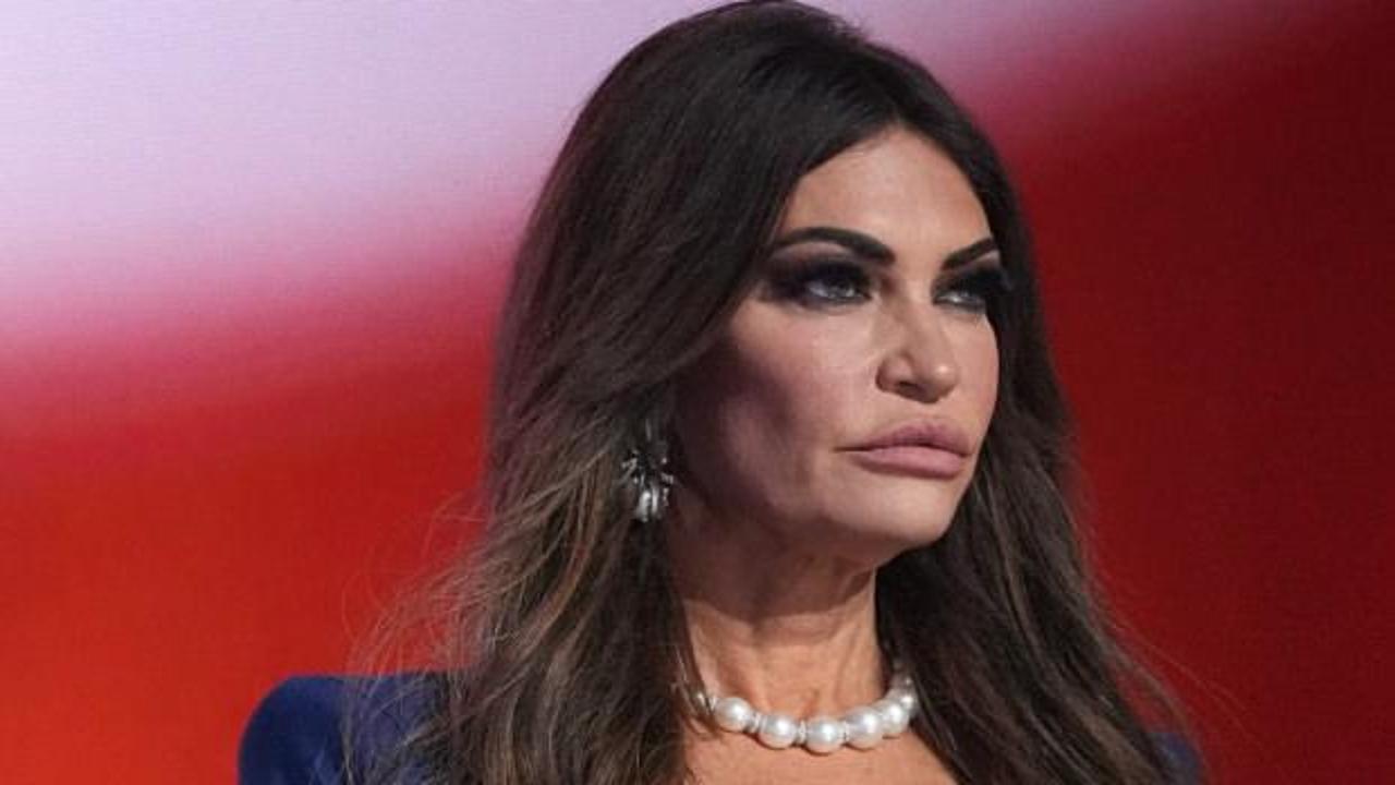 Beyaz Saray, Atina B&uuml;y&uuml;kel&ccedil;isinin istifasını istedi