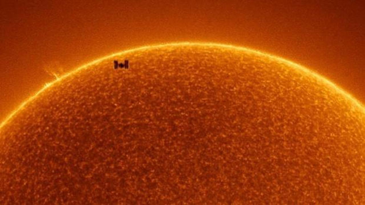 Bilim &Uuml;mraniye'den tarihi başarı: ISS'nin G&uuml;neş &ouml;n&uuml;ndeki ge&ccedil;işi İstanbul'dan g&ouml;r&uuml;nt&uuml;lendi