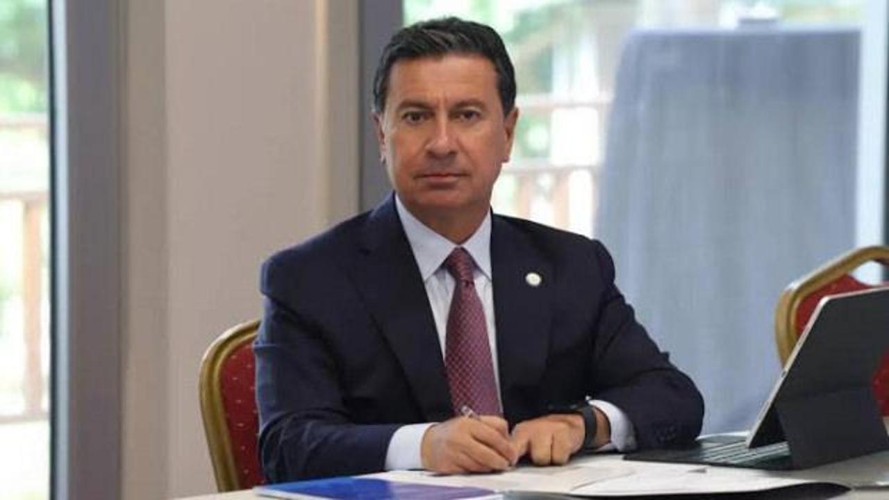 CHP&rsquo;den istifa eden Ahmet Aras AK Parti'ye mi katılıyor? Fotoğraf dikkat &ccedil;ekti