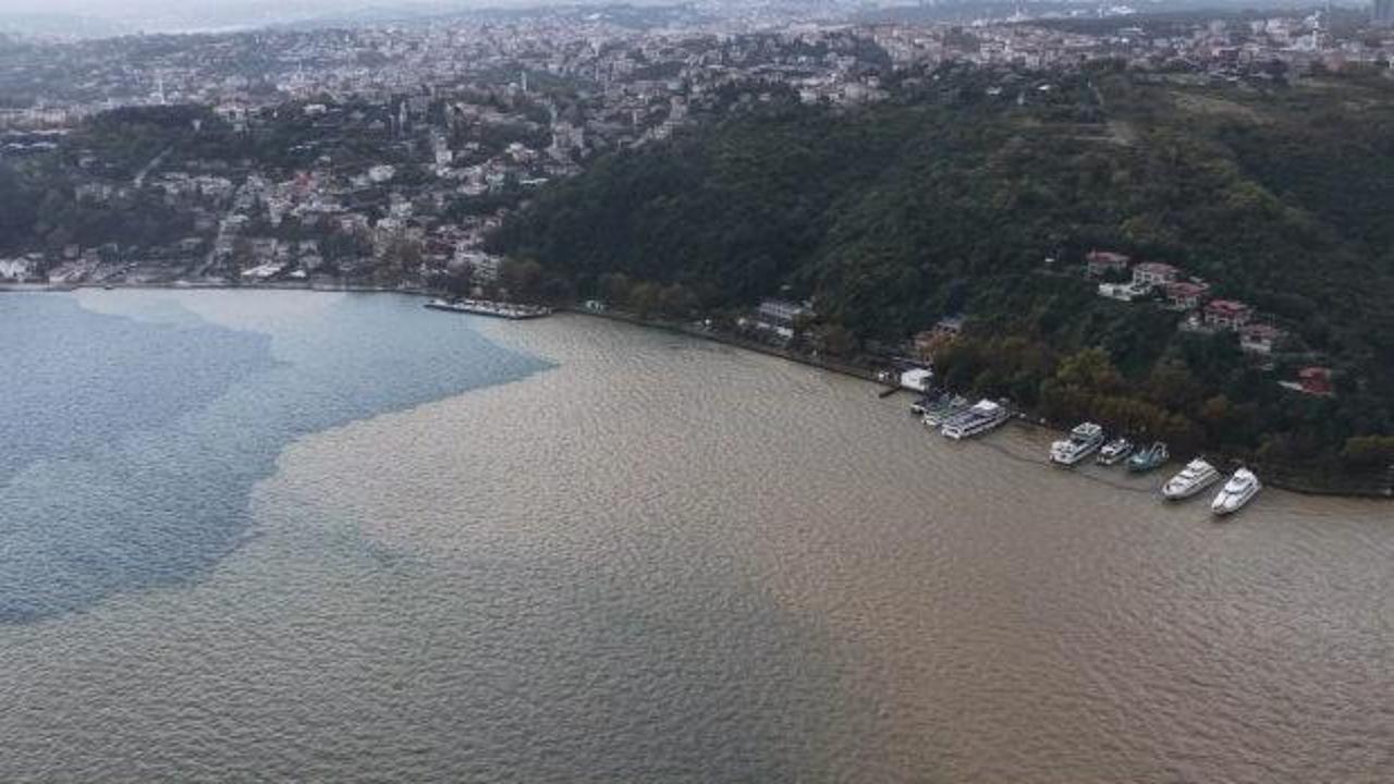 İstanbul Boğazı'nın rengi kahverengiye d&ouml;nd&uuml;