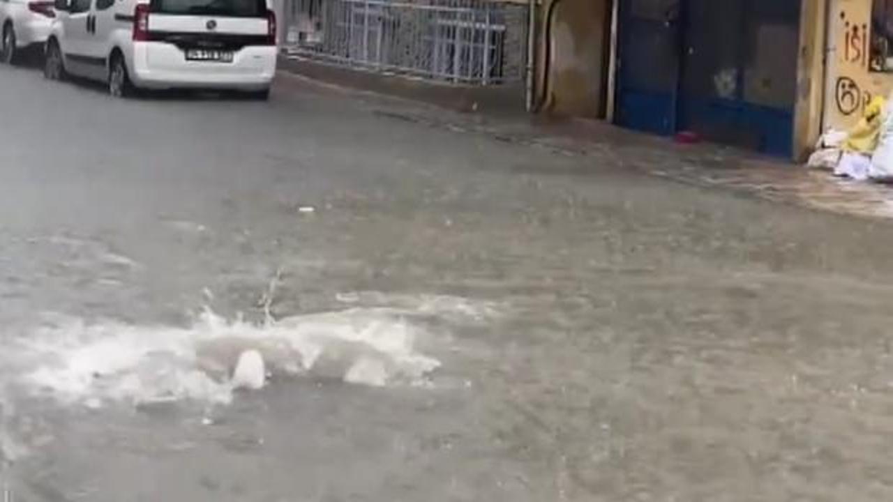 İstanbul'da sağanak kabusu yaşattı: Evlerini iki haftada iki kez su bastı