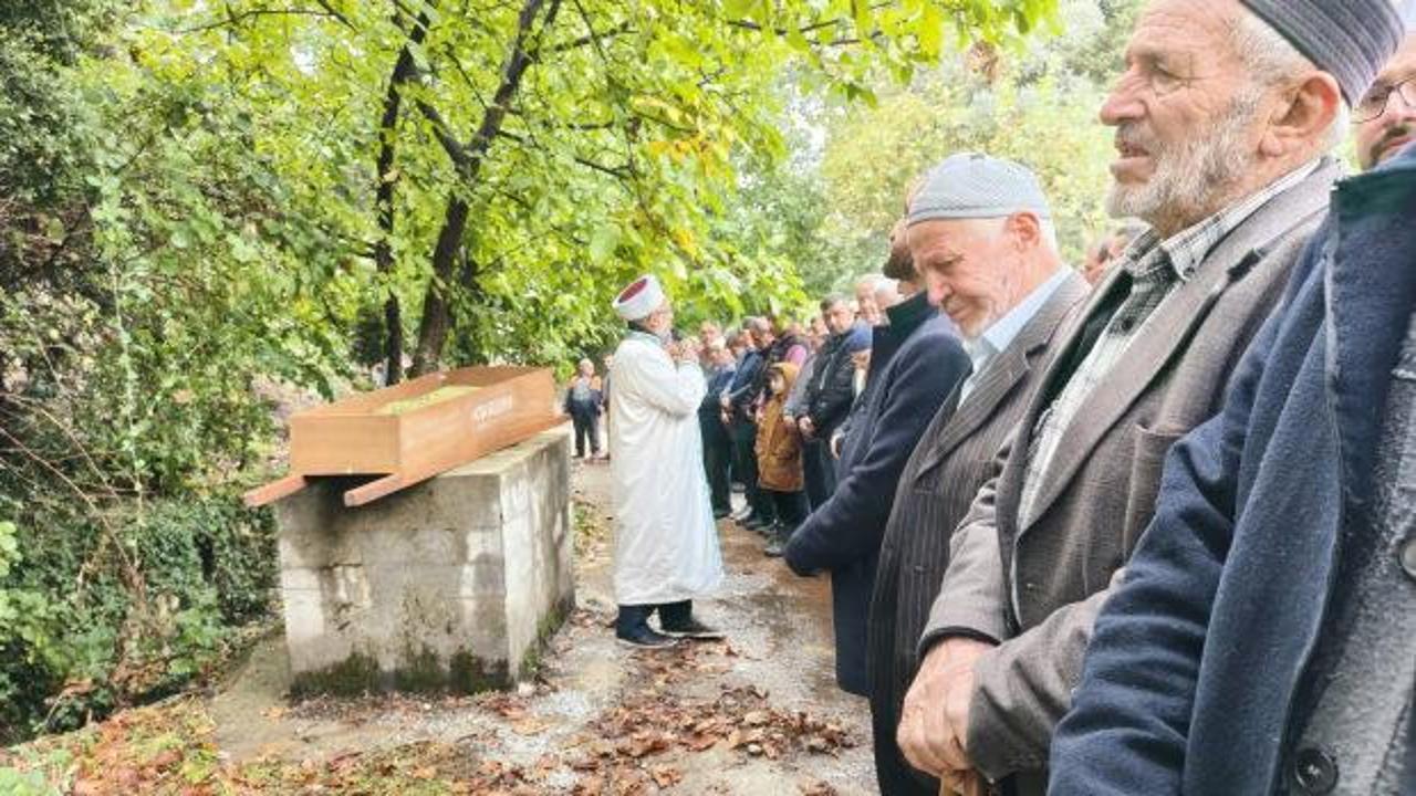 Kalp krizi ge&ccedil;iren 11 yaşındaki Hamza, son yolculuğuna uğurlandı