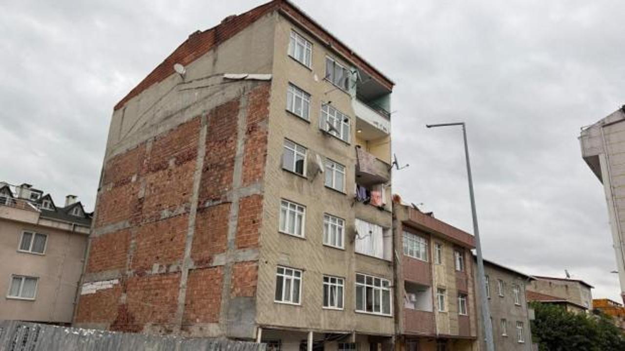 K&uuml;&ccedil;&uuml;kcekmece'de &ccedil;atlama sesleri gelen 7 katlı bina tahliye edildi