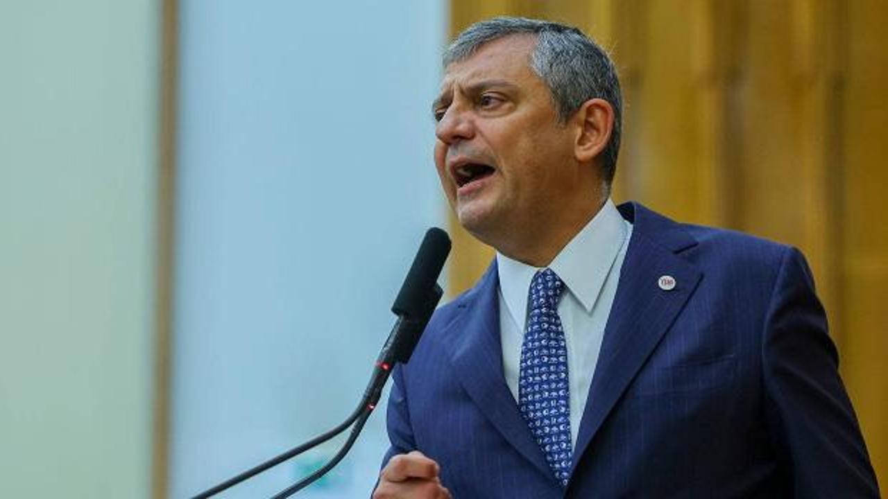 &Ouml;zg&uuml;r &Ouml;zel &uuml;lke &uuml;lke gezip T&uuml;rkiye'yi şikayet ediyor: Avrupa &uuml;lkesine yazdı!