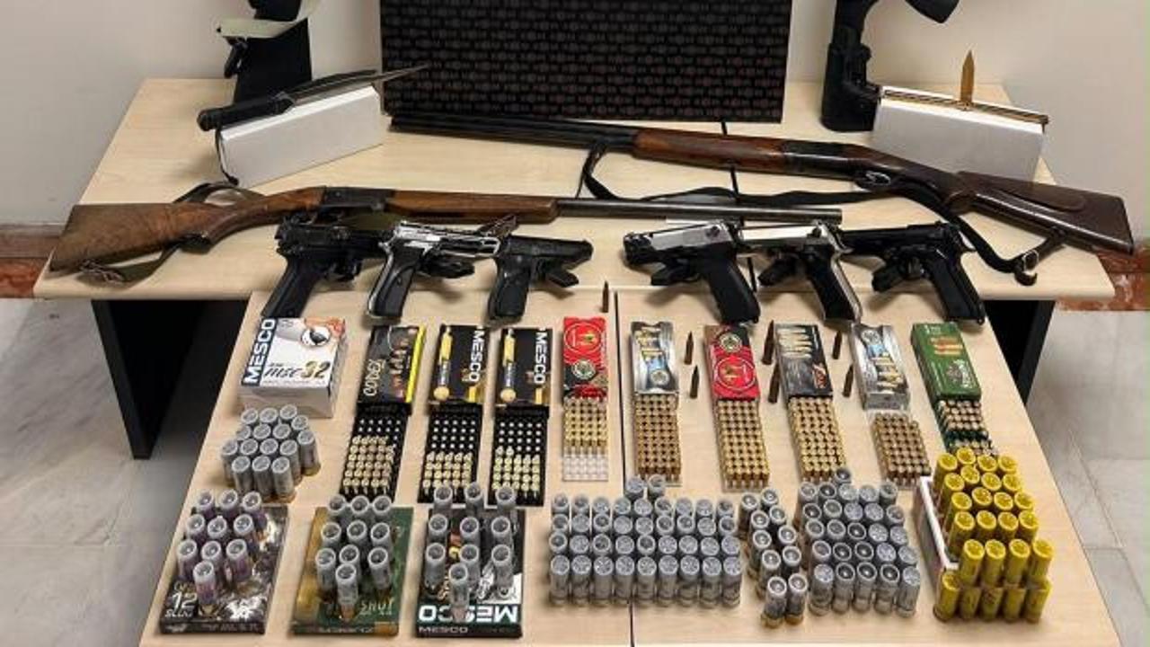 Sanal medyadan silah paylaşımları yapanlara operasyon: 21 g&ouml;zaltı