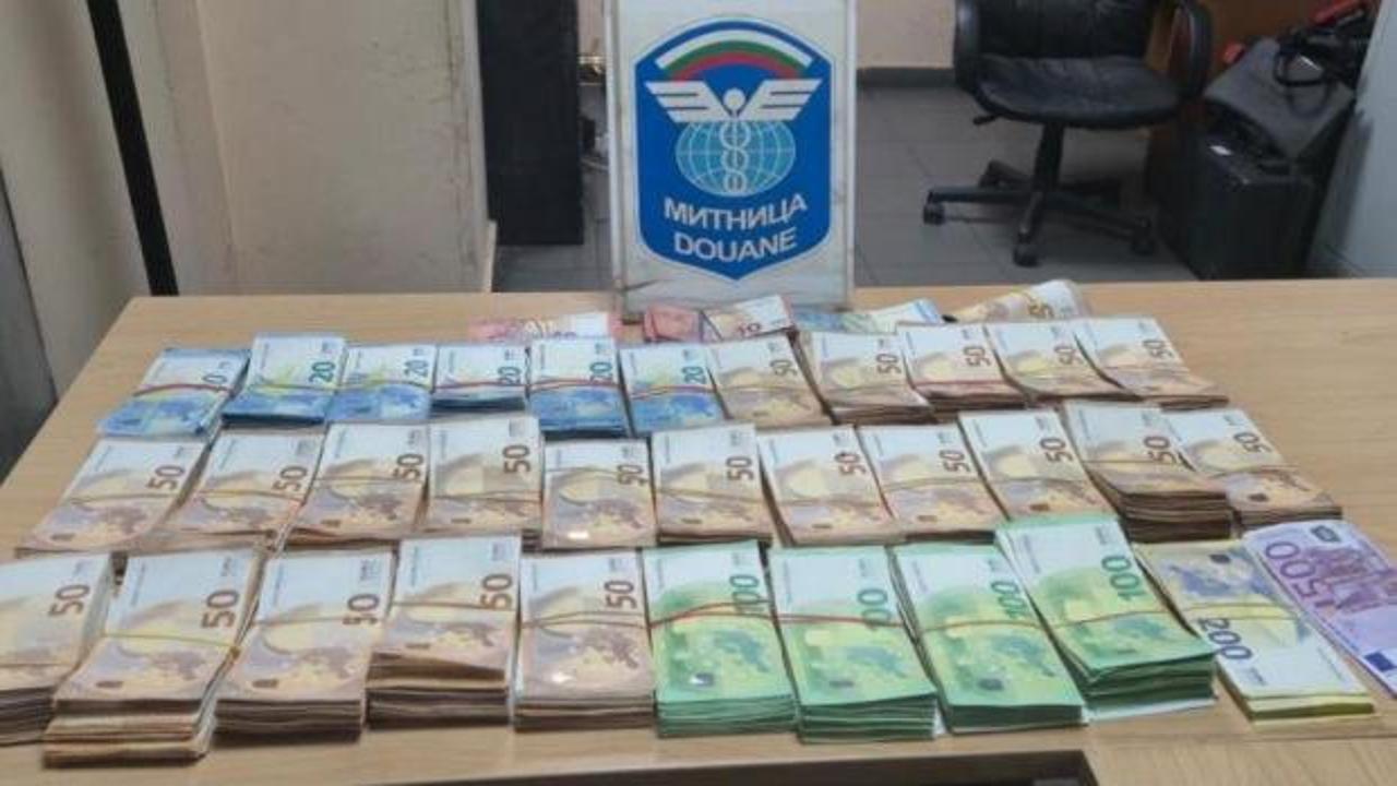 Sınırda 162 bin 700 euro ele ge&ccedil;irildi