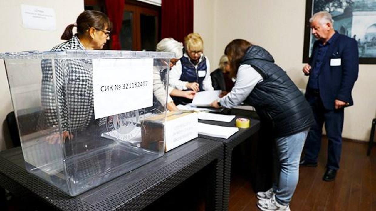 Bulgaristan liderini se&ccedil;iyor: T&uuml;rkiye'de de 18 ilde sandık kuruldu