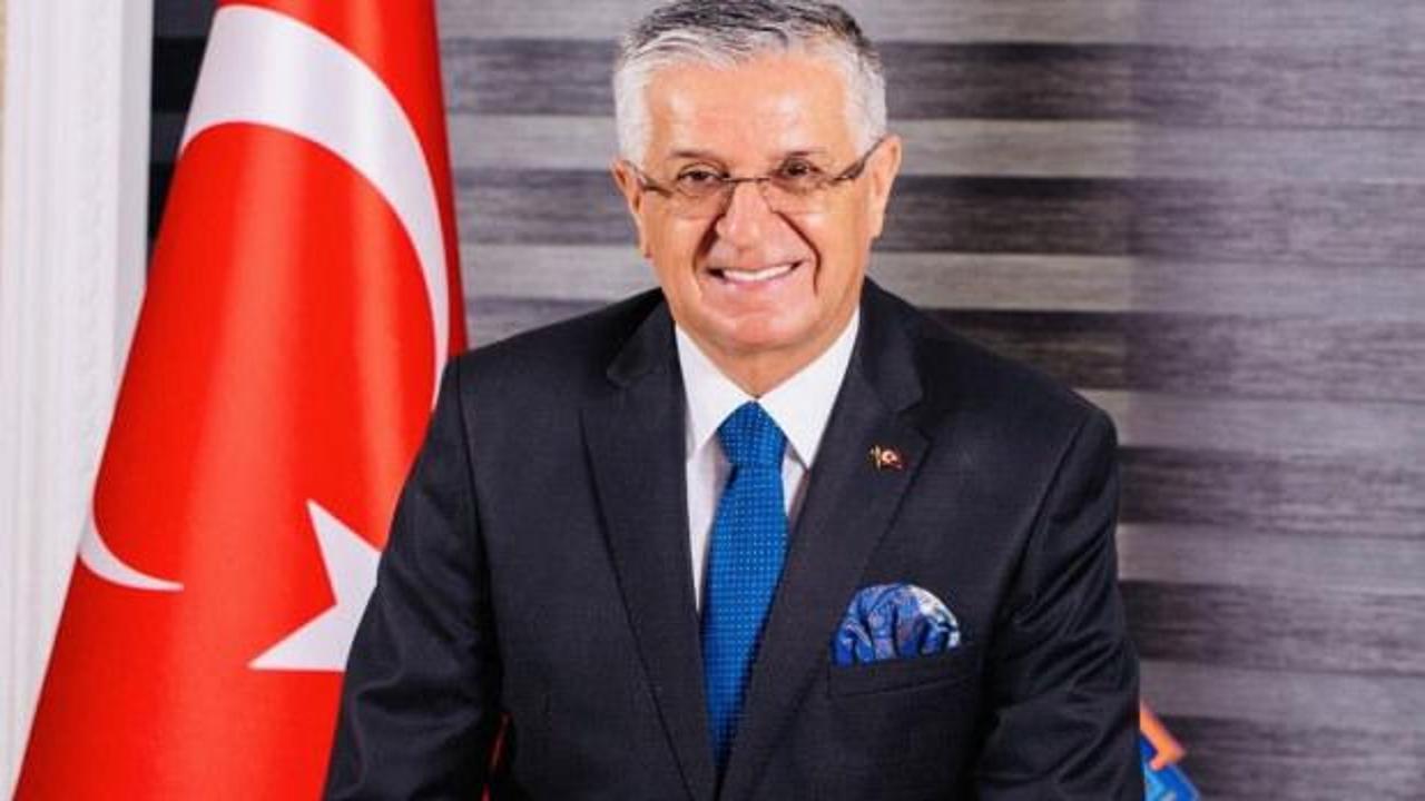 Belediye Başkanı ve 8 meclis &uuml;yesi partisinden istifa etti