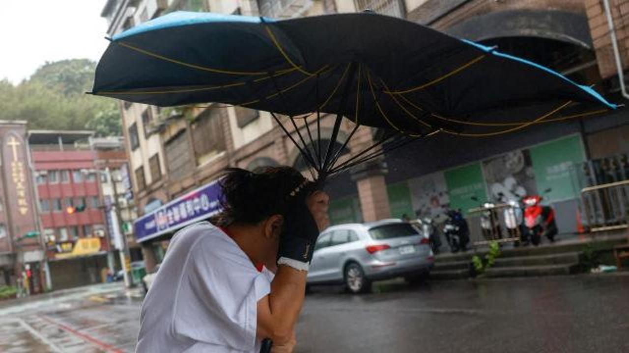 &Ccedil;in'de Champi Tayfunu nedeniyle 60 binden fazla kişi tahliye edildi
