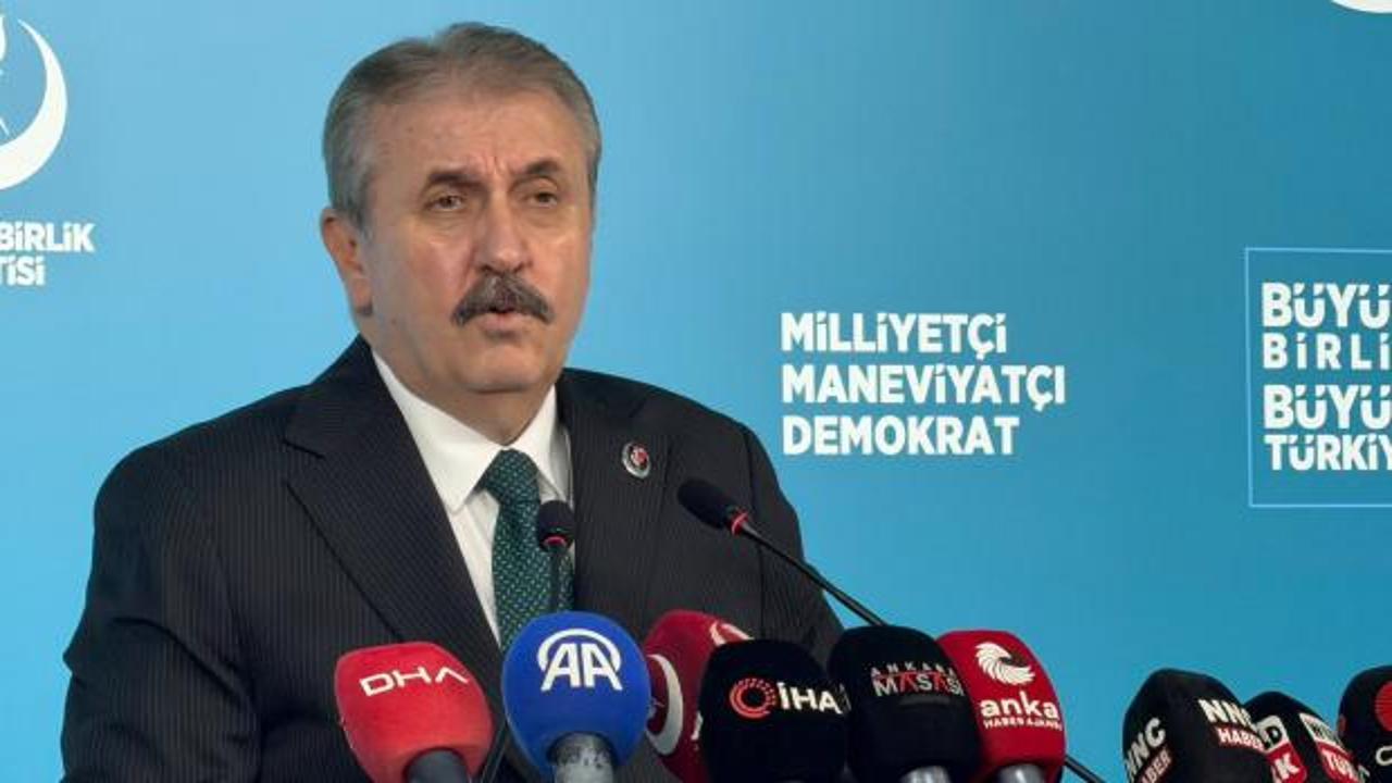 Destici, Aliya İzzetbegovi&ccedil;'i vefatının 23. yıl d&ouml;n&uuml;m&uuml;nde andı