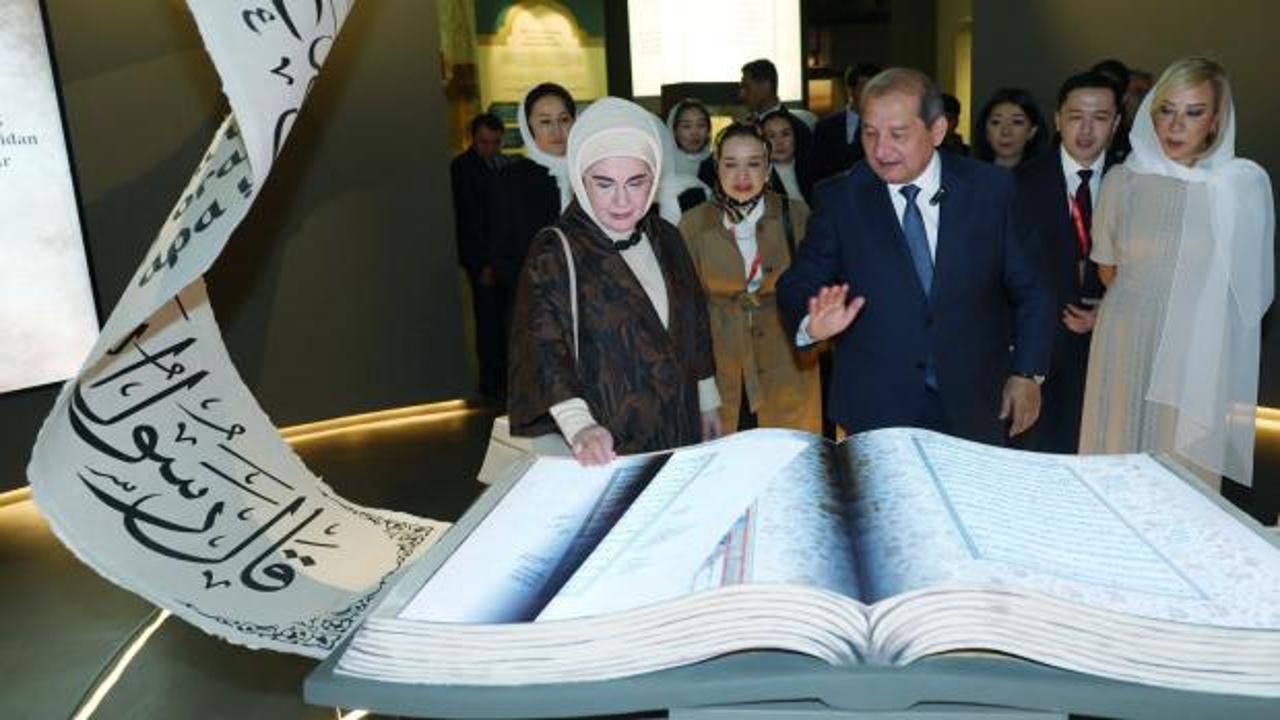 Emine Erdoğan, İmam Buhari T&uuml;rbesi'ni ziyaret etti