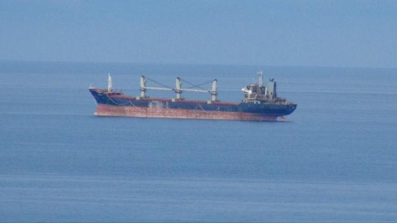 Karadeniz&rsquo;de dron saldırısına uğrayan gemi Giresun a&ccedil;ıklarına s&uuml;r&uuml;klendi