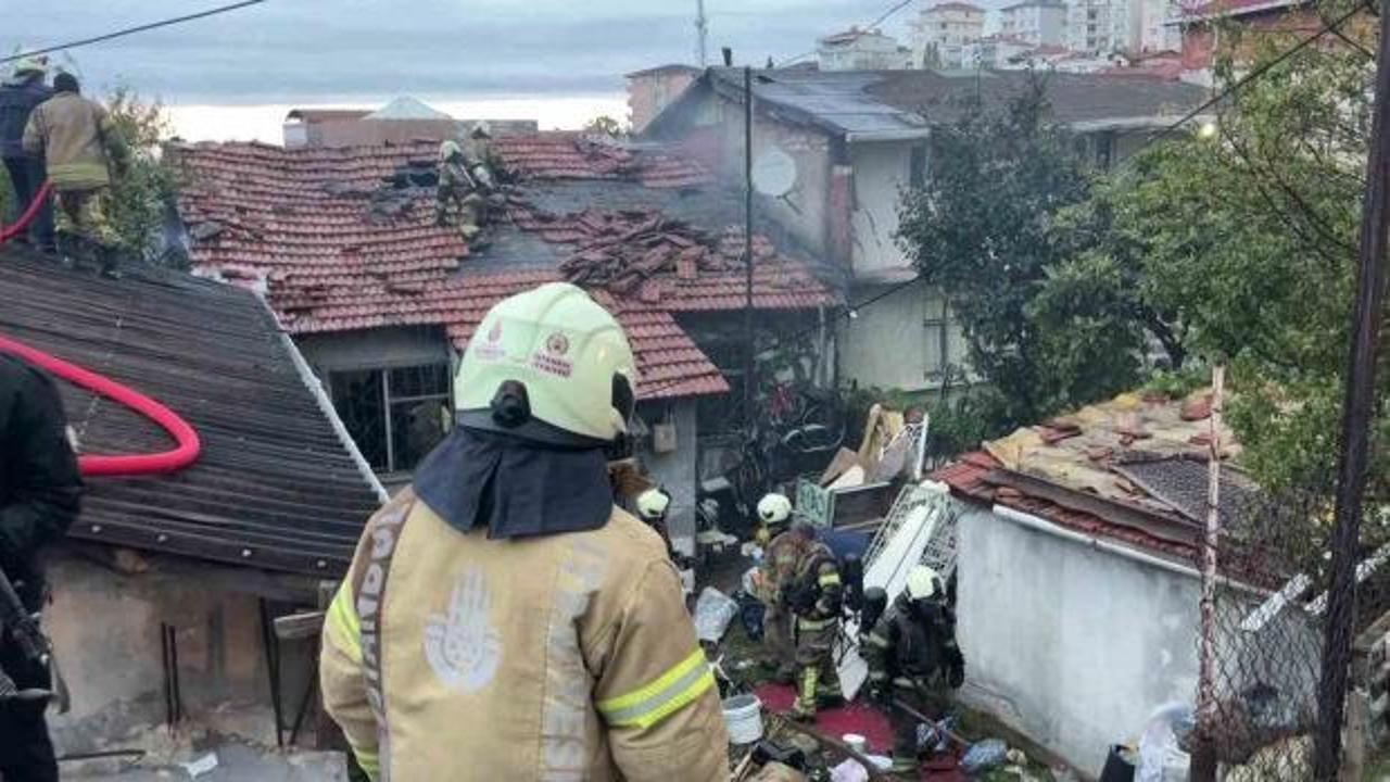 Maltepe'de gecekonduda &ccedil;ıkan yangında 11 yaşındaki &ccedil;ocuk &ouml;ld&uuml;