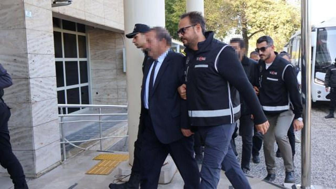 Milas Belediyesi'ne operasyonda Başkan Topuz dahil 22 ş&uuml;pheli adliyede