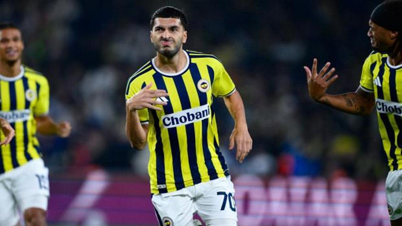Oğuz Aydın Fenerbah&ccedil;e tarihine ge&ccedil;ti! Zirveye yerleşti