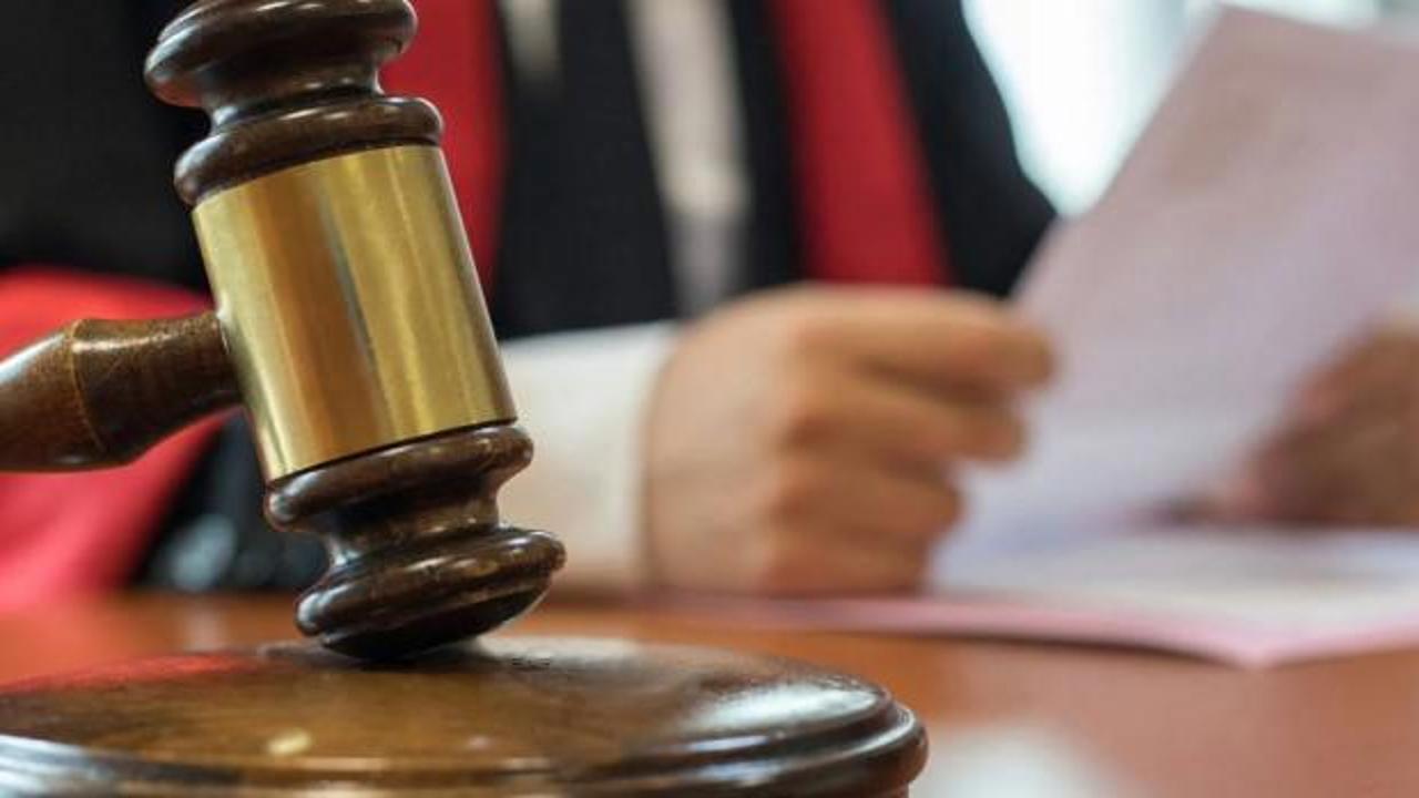 Akın G&uuml;rlek ile &Ouml;zg&uuml;r &Ouml;zel arasındaki malvarlığı davasında karar: &Ouml;zel tazminat &ouml;deyecek