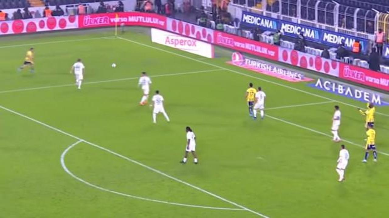S&uuml;per Lig'de haftanın VAR kayıtları a&ccedil;ıklandı
