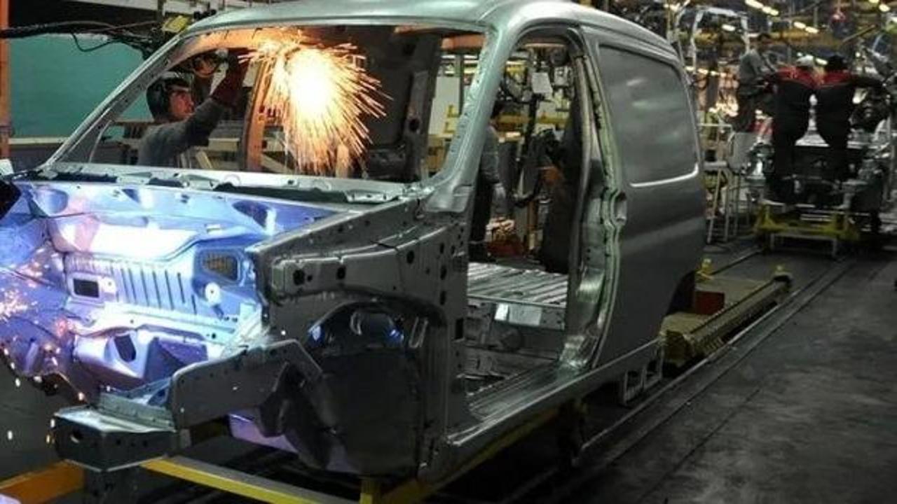 T&uuml;rkiye'den 60 &uuml;lkeye ara&ccedil; ihracı: Bir &ouml;nceki yıla g&ouml;re %3,77 artış