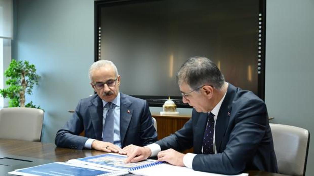 İzmir'in ulaşımında dev adım! Deniz altından raylı sistem ve yeni &ccedil;evre yolu masada