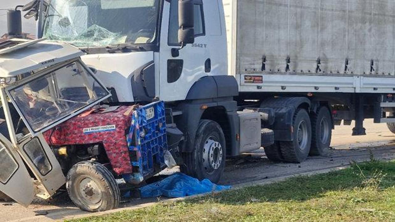 Askeri malzeme taşıyan tır trakt&ouml;rle &ccedil;arpıştı: 1 &ouml;l&uuml; 1 yaralı
