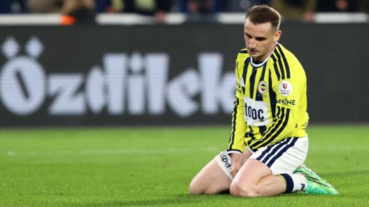 Bağlar kopuyor! Milli yıldızla taraftar arasında gerilim