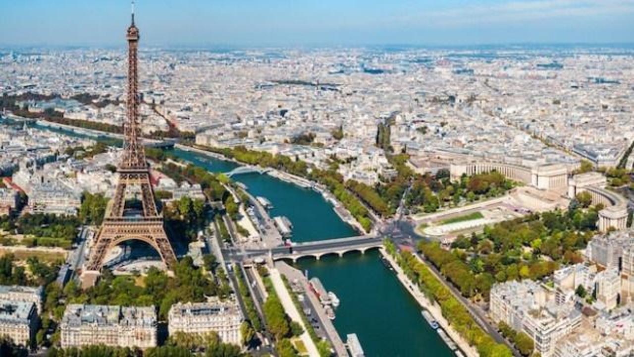 Başkent Paris'te kısmi sokağa &ccedil;ıkma yasağı