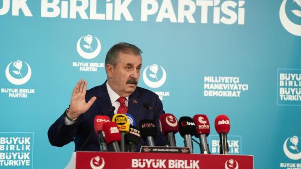 Destici'den yeni anayasa mesajı