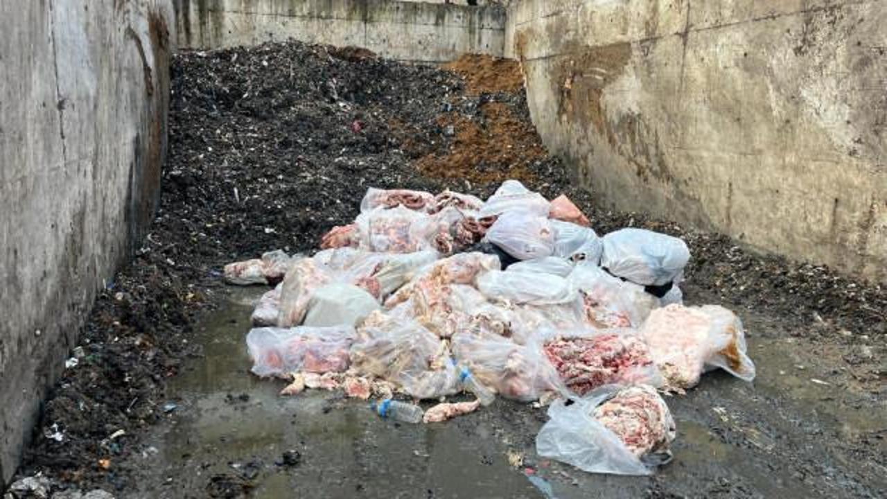 Domuz eti tespit edilen 2,6 ton sucuk imha edildi